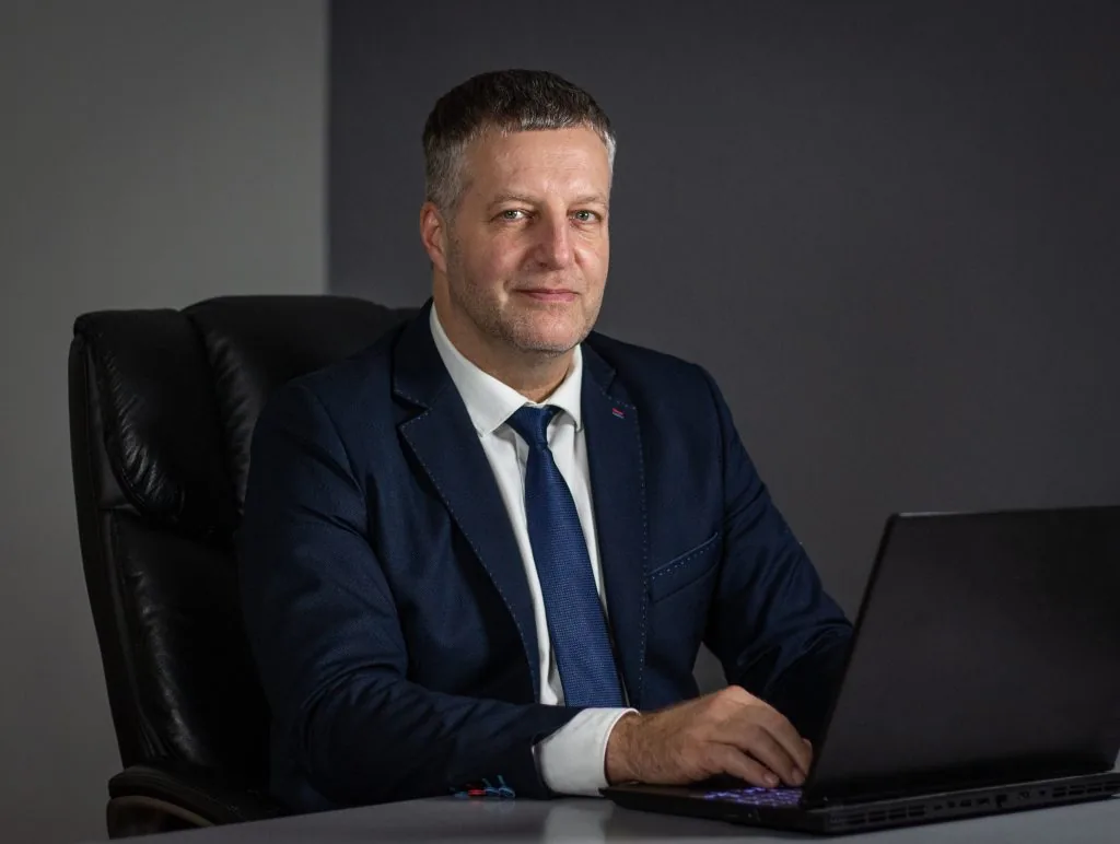 Dr. Dózsa Csaba - Egészségügyi közgazdász, projektmenedzsment, egészség-gazdaságtan, elemző